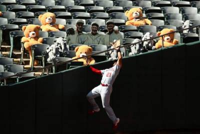 Cardboard fans? Masks? MLB is back, but it doesn’t look real -- these photos might weird you out - clickorlando.com