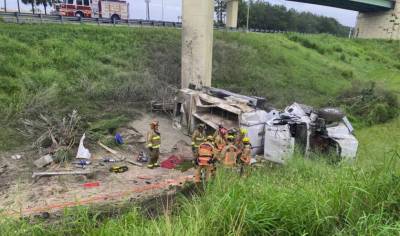 Northbound lanes blocked on SR 429 after semi-truck veers off roadway - clickorlando.com - state Florida - county Orange - county Garden