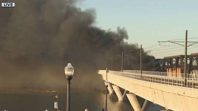 Fire breaks out after train derailment, bridge collapse over Tempe Town Lake - fox29.com - county Lake - Washington - state Arizona - county Valley