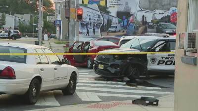 4 officers injured after police pursuit ends in multi-vehicle crash in Trenton - fox29.com - state New Jersey - city Trenton - county Mercer