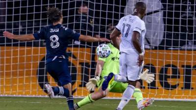 Sergio Santos - Union jump to early lead, oust Sporting KC 3-1 - fox29.com - state Florida - county Lake - county Union - city Santos - county Buena Vista - city Kansas City - Philadelphia, county Union - city Philadelphia, county Union