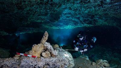 Underwater caves in Mexico preserve one of the world’s oldest ochre mines - sciencemag.org - Mexico