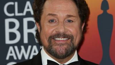 Michael Ball - Michael Ball: The theatre industry feels ‘forgotten’ in the pandemic - breakingnews.ie
