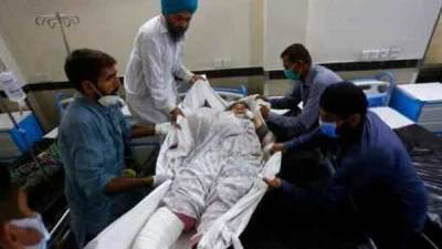 48 Pak doctors resign over inadequacy of protective COVID-19 gear - livemint.com - Pakistan - province Punjab - city Lahore, Pakistan