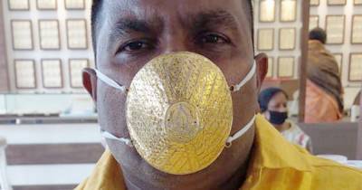 Pure gold coronavirus face mask worth £4,000 custom-made for businessman - mirror.co.uk - India - city Pune, India