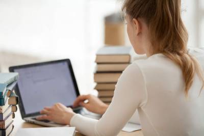 International students must leave country if classes taught only online, ICE says - clickorlando.com