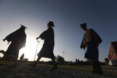 Orange County cancels in-person graduations due to increase in COVID-19 cases - clickorlando.com - state Florida - county Orange