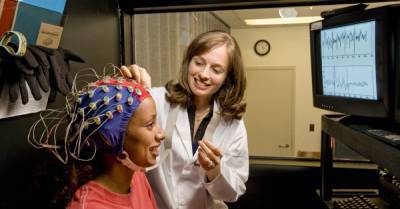 ‘Hearing test’ opens a window into HIV’s effects on the brain - medicalnewstoday.com - county Hand