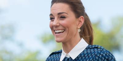 Kate Middleton Wore Blue Silk to Celebrate the Birthday of the National Health Service - marieclaire.com - India
