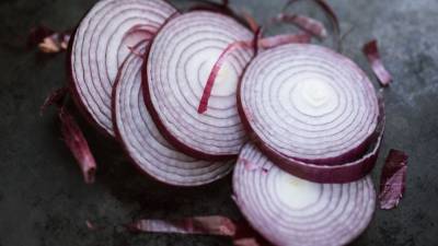 Health officials link US salmonella outbreak to red onions - fox29.com - New York - Usa - state California
