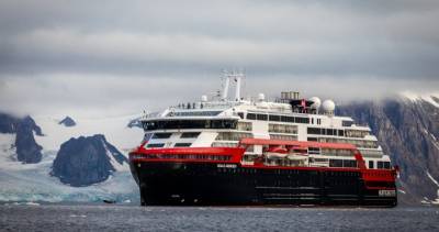 Roald Amundsen - 4 Norwegian cruise ship crew members hospitalized with COVID-19 - globalnews.ca - Norway