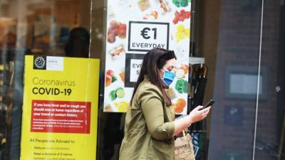 Face coverings mandatory in shops, indoor spaces - rte.ie - Ireland - county Kildare