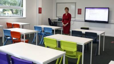 Nicola Sturgeon - Scottish pupils return to classrooms for first time since lockdown - rte.ie - Britain - Scotland