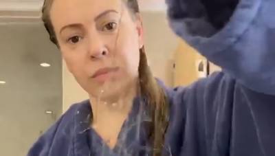 Alyssa Milano - Alyssa Milano Is Experiencing Hair Loss From Coronavirus - justjared.com