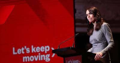 Jacinda Ardern - New Zealand reports first cases of Covid-19 for 102 days and shuts down bars - dailyrecord.co.uk - New Zealand