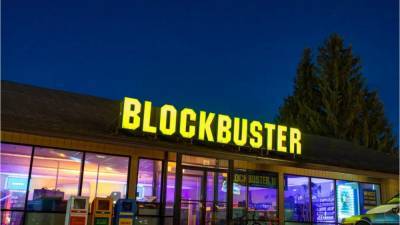 Last remaining Blockbuster store in the world can be rented for sleepover on Airbnb for just $4 - fox29.com - state Oregon