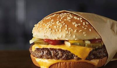 McDonald’s returns to 100% Canadian beef after COVID-19 supply chain issues - globalnews.ca - Canada