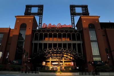 Cardinals-White Sox opener pushed back to Saturday - clickorlando.com - county White - county St. Louis - city Chicago, county White - city Windy