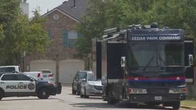 Community praises police after peaceful ending to standoff in Cedar Park - fox29.com - state Texas - county Park - county Cedar
