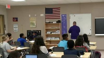 Ron Desantis - LIVE UPDATES: Florida’s largest teachers’ union fights to keep schools closed - clickorlando.com - state Florida