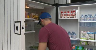 Community fridge helps put fresh food on the table for struggling Calgarians - globalnews.ca