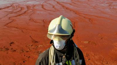 Red mud is piling up. Can scientists figure out what to do with it? - sciencemag.org