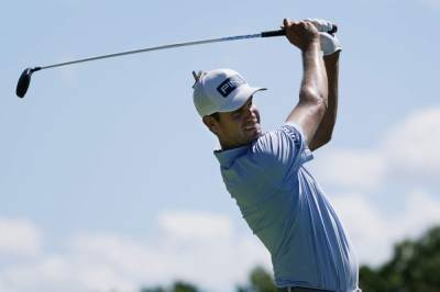 Louis Oosthuizen - English continues surge with early lead in FedEx Cup opener - clickorlando.com - Britain - state Massachusets - city Boston - county Harris - county Norton