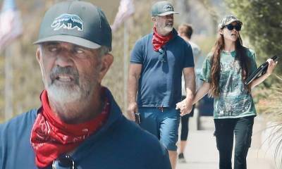 Mel Gibson - Rosalind Ross - Mel Gibson packs on PDA with Rosalind Ross... four months after being hospitalized with COVID-19 - dailymail.co.uk