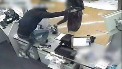 FBI searching for group accused of robbing over a dozen pharmacies in Pennsylvania, Maryland - fox29.com - state Pennsylvania - state Maryland