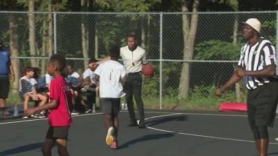 All-star basketball game in Bridgeton focuses on steering kids away from violence - fox29.com - city Bridgeton