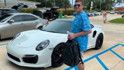 Florida man buys $140,000 Porsche with check printed from home computer - fox29.com - state Florida - state Indiana - county Walton
