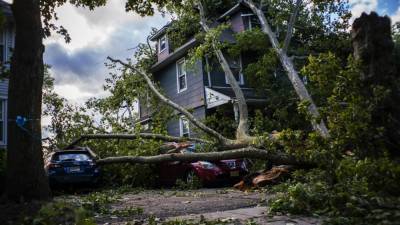 Tropical Storm Isaias batters East Coast, killing at least 7 - fox29.com - state New Jersey - state North Carolina - county Windsor