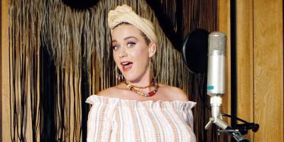 Katy Perry - Orlando Bloom - Katy Perry Opens Up About the 'Emotional Rollercoaster' of Being Pregnant in a Pandemic - justjared.com