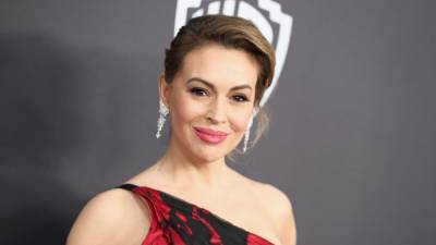 Alyssa Milano - Alyssa Milano tests positive for coronavirus antibodies: 'I thought I was dying' - foxnews.com