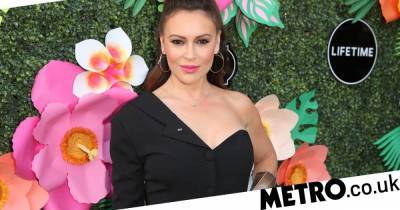 Reese Witherspoon - Alyssa Milano - Alyssa Milano ‘felt like she was dying’ after contracting Covid-19 – but tested negative three times - metro.co.uk