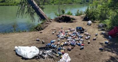 ‘We found feces fairly close to the river’: Calgary cleanup crews find gross amounts of garbage in public parks, other green spaces - globalnews.ca