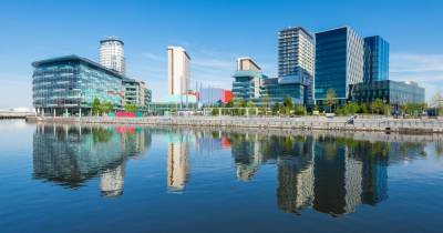 Salford's coronavirus cases rise for a third week as city mayor urges residents to 'pull together' to avoid further restrictions - manchestereveningnews.co.uk - city Manchester