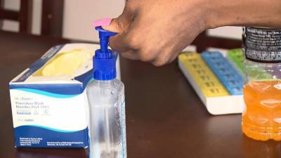 4 US deaths tied to methanol-based hand sanitizers - fox29.com - New York - Usa - state Arizona - state New Mexico