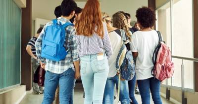 Back to school: You can now pay for those jeans in installments - globalnews.ca