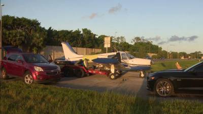 Small plane makes emergency landing on Florida highway - clickorlando.com - state Florida - county Broward