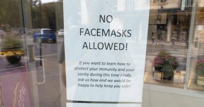 ‘A little bit befuddling’: Saskatoon store’s anti-mask sign sparks concern - globalnews.ca