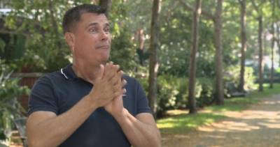 Breaking barriers: ASL interpreter Nigel Howard to teach UBC classes - globalnews.ca - Usa - Britain - city Columbia, Britain