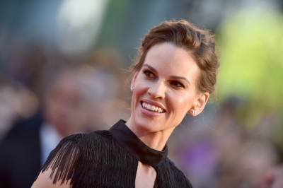 Hilary Swank Sues The SAG/AFTRA Health Plan For Its ‘Barbaric’ Ovarian Cyst Coverage Policy - etcanada.com