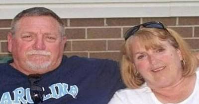 Couple together for 48 years held hands as they both died from coronavirus - mirror.co.uk - state North Carolina