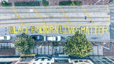 Police allow anti-abortion students to paint ‘Black Preborn Lives Matter’ at Planned Parenthood in Baltimore - fox29.com - state Maryland - Baltimore - county Frederick - city Baltimore, state Maryland