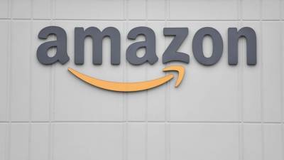 Amazon to hire additional 100,000 to keep up with online shopping surge - fox29.com - Canada - city Seattle