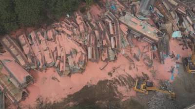 Drone video of huge train derailment near Hope B.C. - globalnews.ca