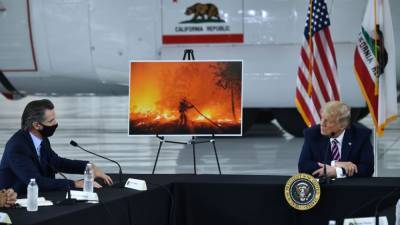 Donald Trump - Gavin Newsom - Brendan Smialowski - California governor gently confronts Trump on climate change - fox29.com - Usa - state California - county Park - city Sacramento