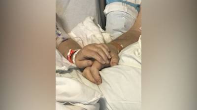 ‘They’re walking in heaven hand-to-hand’: NC couple dies from COVID-19 minutes apart, holding hands - fox29.com - state North Carolina