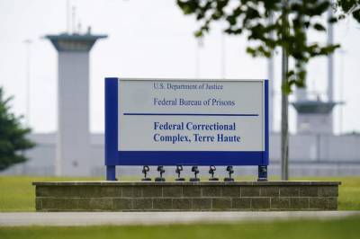 2 dead of virus at US prison where executions are scheduled - clickorlando.com - Usa - Washington - state Indiana - city Terre Haute, state Indiana
